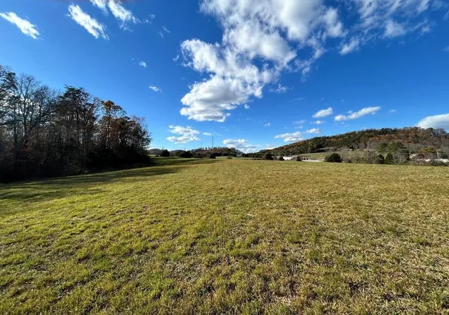 Photo 3 of House for sale at 8509 Tennessee 68, Tellico Plains, TN 37385 | MLS# 3244244 | Listing updated on 2026-09-11