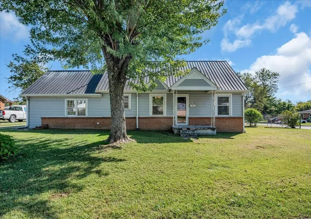 Photo 1 of Single family home for sale at 416 Juniper Ln, Smithville, TN 37166 | MLS# 3164571 | Listing updated on 2026-10-04