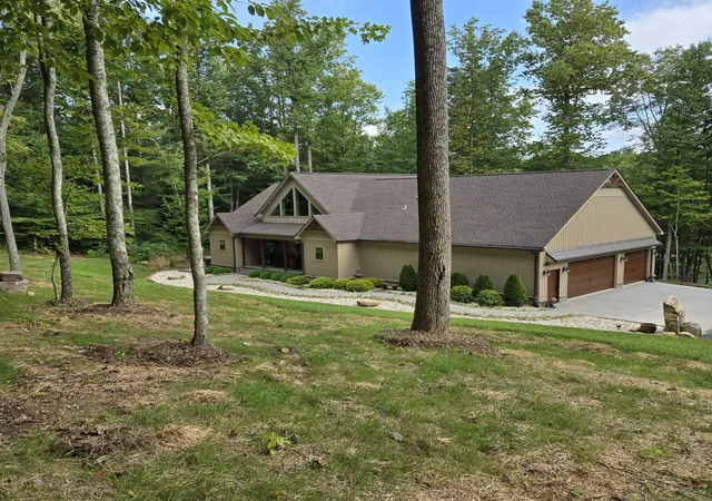 Photo 4 of Single family home for sale at 354 Mountain Farm Rd, Signal Mountain, TN 37377 | MLS# 3167261 | Listing updated on 2026-09-15