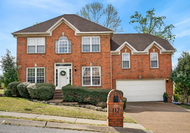Photo 1 of Single family home for sale at 117 Huntington Pl, Hendersonville, TN 37075 | MLS# 3167466 | Listing updated on 2026-10-06