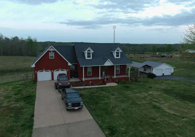 Photo 2 of Single family home for sale at 3421 George Olive Rd, Iron City, TN 38463 | MLS# 3165497 | Listing updated on 2026-09-10