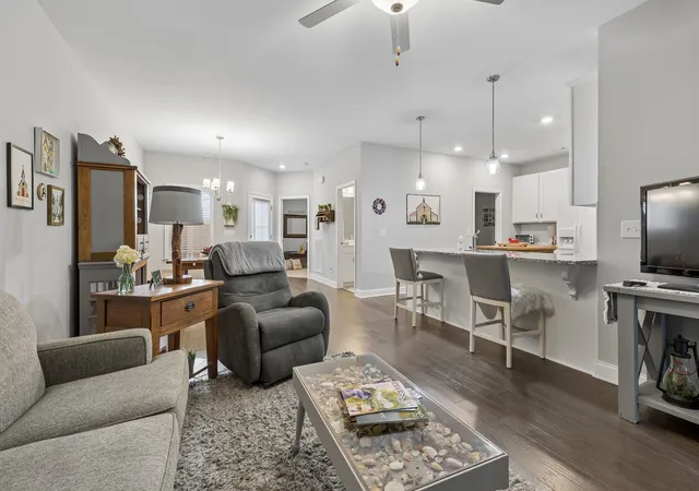 Photo 3 of Single family home for sale at 2406 Laurelstone Dr, Murfreesboro, TN 37130 | MLS# 3167372 | Listing updated on 2026-09-15