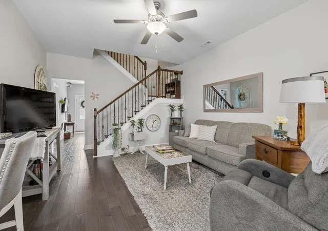 Photo 4 of Single family home for sale at 2406 Laurelstone Dr, Murfreesboro, TN 37130 | MLS# 3167372 | Listing updated on 2026-09-15