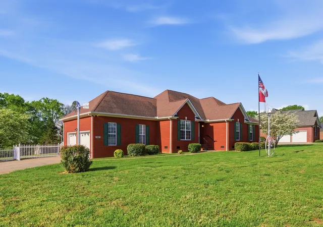 Photo 2 of Single family home for sale at 928 Everyman Ct, Columbia, TN 38401 | MLS# 3177881 | Listing updated on 2026-10-06