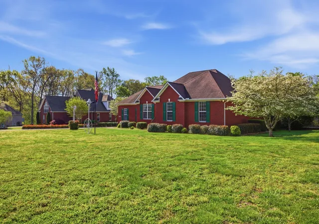 Photo 3 of Single family home for sale at 928 Everyman Ct, Columbia, TN 38401 | MLS# 3177881 | Listing updated on 2026-10-06
