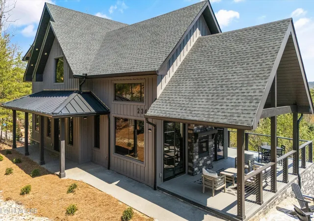 Photo 3 of Single family home for sale at 2342 Smoky Vista Way, Sevierville, TN 37862 | MLS# 3302101 | Listing updated on 2026-09-11
