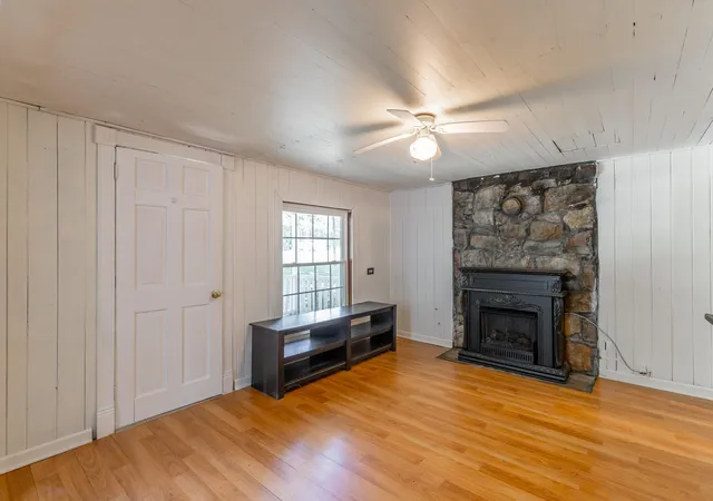Photo 3 of Single family home for sale at 1059 County Rd 639, Mentone, AL 35984 | MLS# 3167804 | Listing updated on 2026-09-11