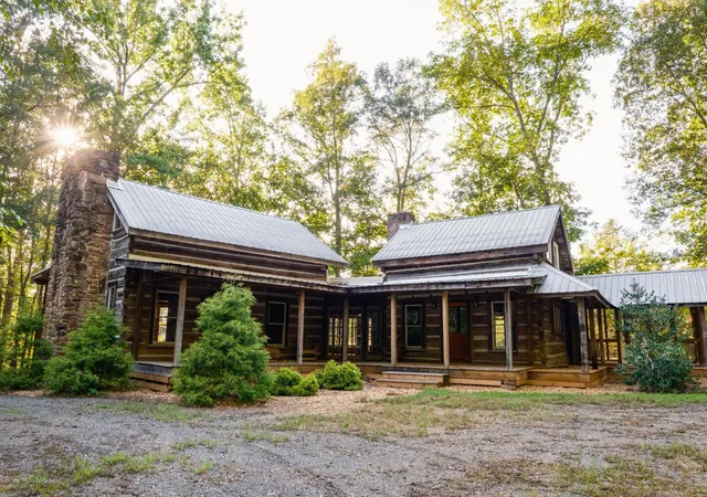 Single family home for sale at 4340 Holland Chattoogaville Rd, Lyerly, GA 30730 | MLS# 3168200