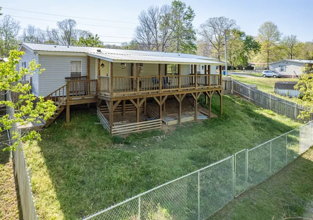 Photo 4 of Manufactured home for sale at 2056 Kristin Dr, Centerville, TN 37033 | MLS# 3171320 | Listing updated on 2026-09-11