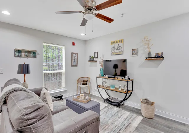 Photo 2 of Condo for sale at 900 Mountain Crk Rd #M166, Chattanooga, TN 37405 | MLS# 3170059 | Listing updated on 2026-09-11