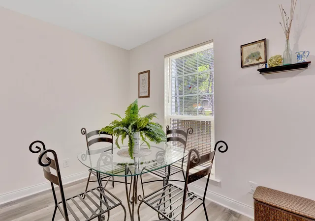 Photo 4 of Condo for sale at 900 Mountain Crk Rd #M166, Chattanooga, TN 37405 | MLS# 3170059 | Listing updated on 2026-09-11