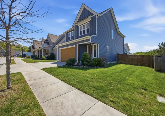 Photo 2 of Single family home for sale at 8636 Masons Gate Ln, Chattanooga, TN 37421 | MLS# 3282510 | Listing updated on 2026-09-24