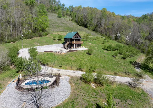 Photo 3 of Single family home for sale at 4818 Ensor Holw Rd, Buffalo Valley, TN 38548 | MLS# 3171459 | Listing updated on 2026-09-25