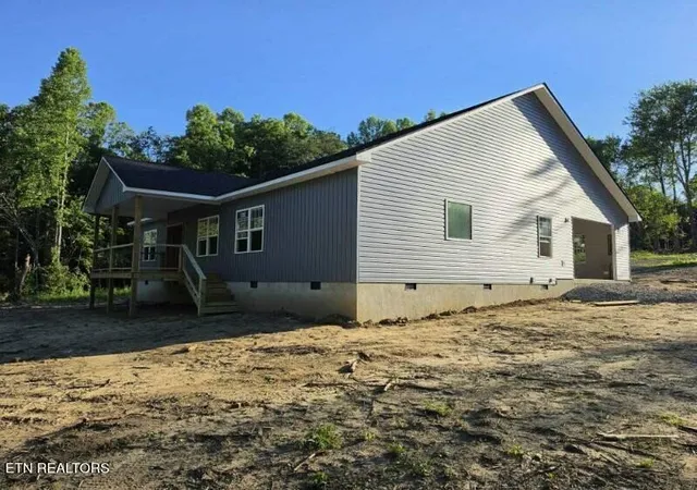 Photo 3 of Single family home for sale at 2226 Country Clb Rd, Jamestown, TN 38556 | MLS# 3171533 | Listing updated on 2026-09-11