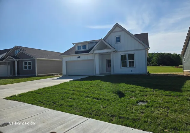 Photo 1 of Single family home for sale at 180 Jasper Gulch Dr, Jasper, TN 37347 | MLS# 3171551 | Listing updated on 2026-09-15