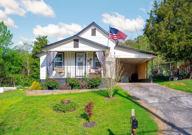 Photo 2 of Single family home for sale at 197 Main St, Copperhill, TN 37317 | MLS# 3261914 | Listing updated on 2026-09-11