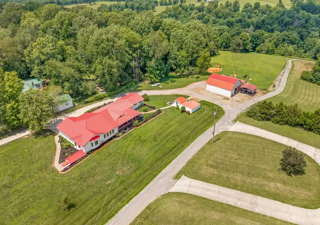 Photo 2 of Single family home for sale at 4139 Ashland City Rd, Clarksville, TN 37043 | MLS# 3245193 | Listing updated on 2026-09-15