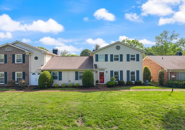 Photo 2 of Townhouse for sale at 218 Boxwood Dr, Franklin, TN 37069 | MLS# 3180029 | Listing updated on 2026-09-13
