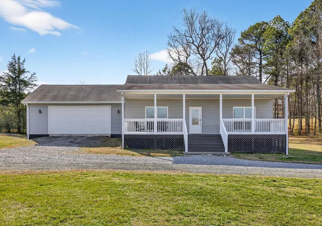 Photo 3 of Single family home for sale at 229 Davis Ln, Old Fort, TN 37362 | MLS# 3229383 | Listing updated on 2026-09-11