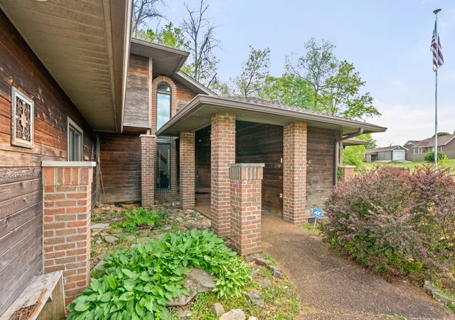 Photo 4 of Single family home for sale at 1212 Rosewood Dr, Centerville, TN 37033 | MLS# 3176341 | Listing updated on 2026-09-11