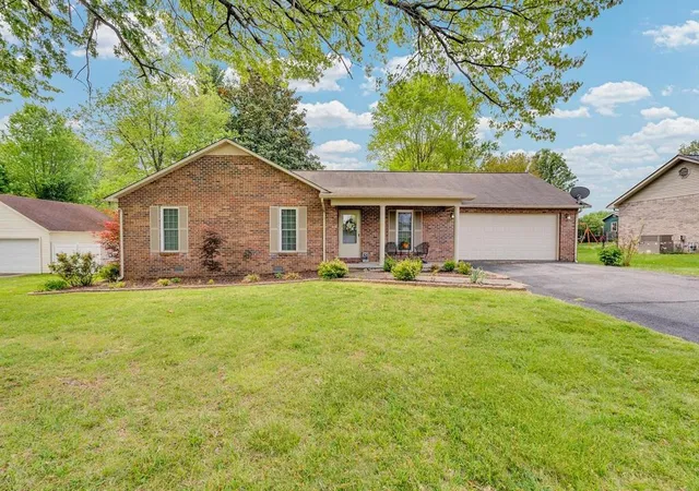 Photo 1 of Sale Pending at 595 Laurel Park Cir, Cookeville, TN 38501 | MLS# 3176519 | Listing updated on 2026-09-11