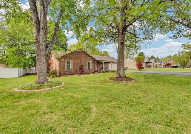 Photo 2 of Sale Pending at 595 Laurel Park Cir, Cookeville, TN 38501 | MLS# 3176519 | Listing updated on 2026-09-11