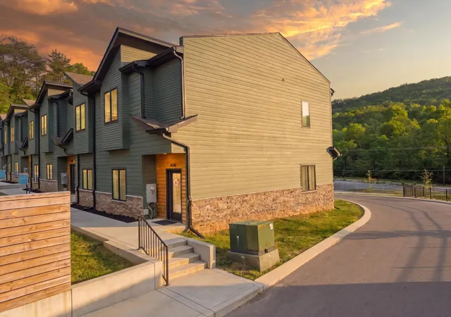 Photo 2 of Townhouse for sale at 4160 Outpost Way, Chattanooga, TN 37419 | MLS# 3178307 | Listing updated on 2026-09-11