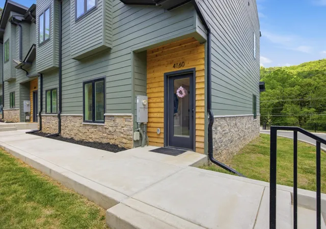 Photo 3 of Townhouse for sale at 4160 Outpost Way, Chattanooga, TN 37419 | MLS# 3178307 | Listing updated on 2026-09-11