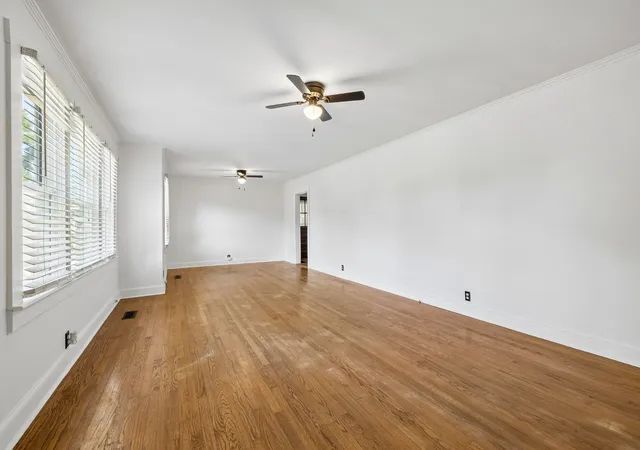 Photo 4 of Single family home for sale at 707 Jefferson Ave E, Carthage, TN 37030 | MLS# 3214663 | Listing updated on 2026-10-09