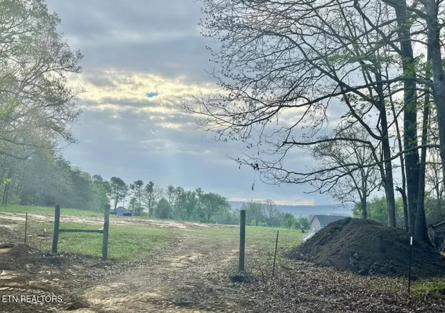 Photo 24 of Single family home for sale at 614 Apoka Ln, Crossville, TN 38572 | MLS# 3178380 | Listing updated on 2026-10-07