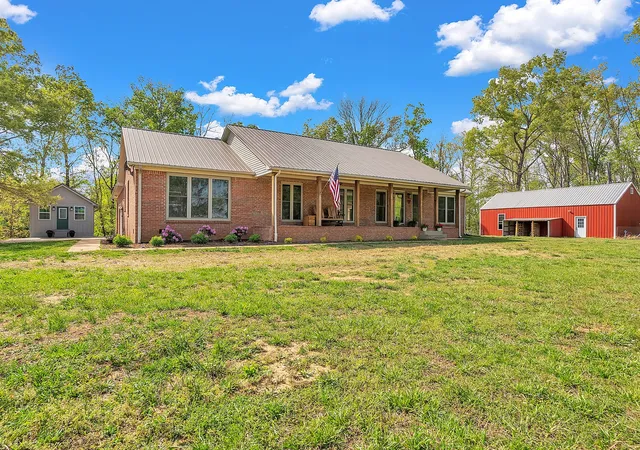 Photo 1 of Single family home for sale at 1819 Barker Rd, Columbia, TN 38401 | MLS# 3179204 | Listing updated on 2026-09-10