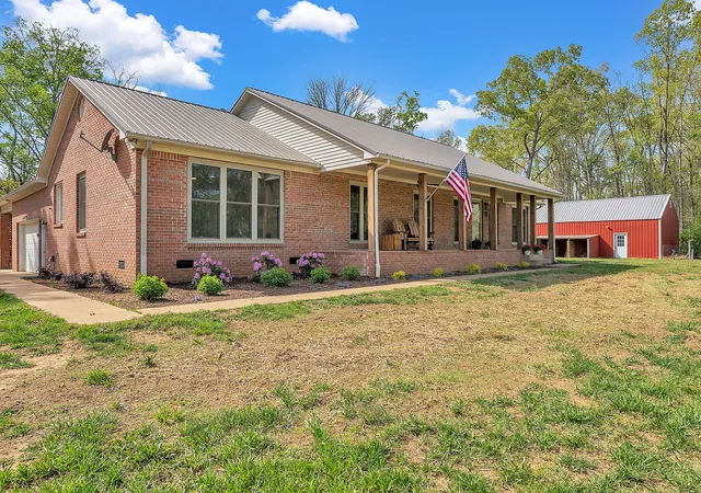 Photo 2 of Single family home for sale at 1819 Barker Rd, Columbia, TN 38401 | MLS# 3179204 | Listing updated on 2026-09-10