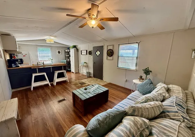 Photo 3 of Manufactured home for sale at 545 Mansard Is Dr, Springville, TN 38256 | MLS# 3179455 | Listing updated on 2026-09-14