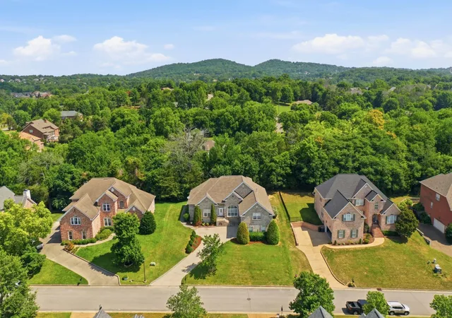 Photo 2 of Sale Pending at 614 Firefox Dr, Brentwood, TN 37027 | MLS# 3270624 | Listing updated on 2026-10-12
