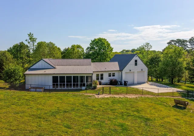 Photo 3 of Single family home for sale at 6934 Sims Rd, Harrison, TN 37341 | MLS# 3180173 | Listing updated on 2026-09-11