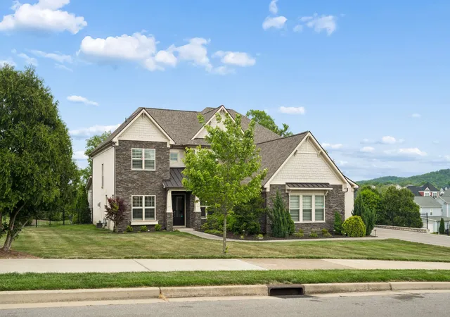 Photo 3 of Sale Pending at 1810 Legacy Cvs Ln, Brentwood, TN 37027 | MLS# 3190276 | Listing updated on 2026-10-05