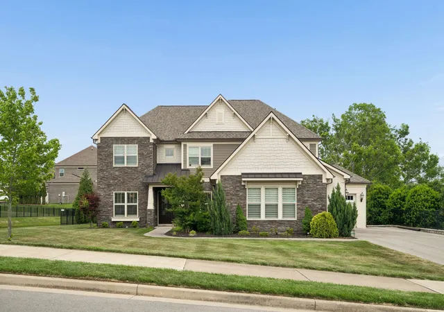 Photo 4 of Sale Pending at 1810 Legacy Cvs Ln, Brentwood, TN 37027 | MLS# 3190276 | Listing updated on 2026-10-05