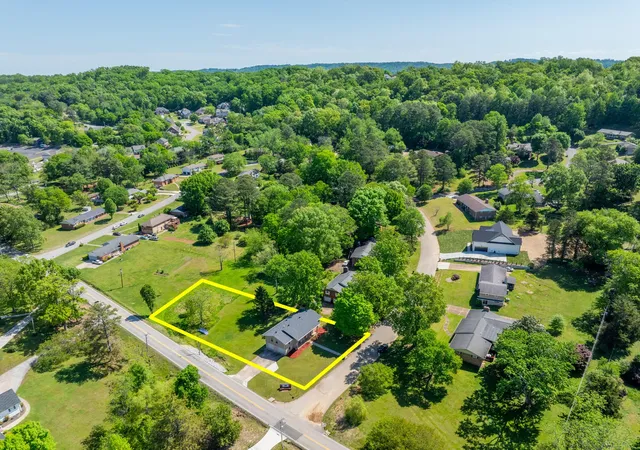 Photo 4 of Single family home for sale at 1701 Ray Jo Cir, Chattanooga, TN 37421 | MLS# 3180606 | Listing updated on 2026-10-22