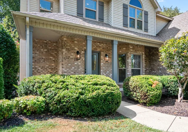 Photo 3 of Single family home for sale at 2923 Regenwood Dr, Murfreesboro, TN 37129 | MLS# 3543091 | Listing updated on 2026-09-25