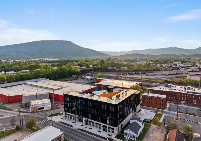 Photo 3 of Condo for sale at 1939 Central Ave, Chattanooga, TN 37408 | MLS# 3181345 | Listing updated on 2026-09-23