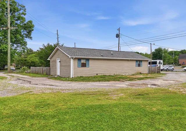 Photo 3 of Single family home for sale at 1171 S Seminole Dr, Chattanooga, TN 37412 | MLS# 3181718 | Listing updated on 2026-09-11