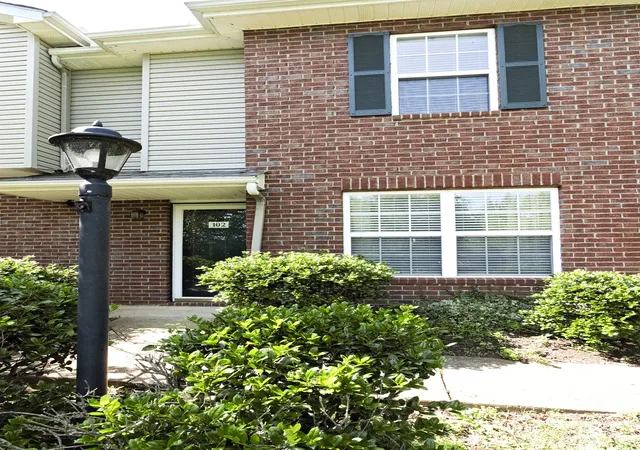 Photo 1 of Condo for sale at 102 Waterview Dr, Hendersonville, TN 37075 | MLS# 3183193 | Listing updated on 2026-09-14