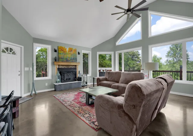 Photo 4 of Single family home for sale at 232 Covenant Ln, Mc Minnville, TN 37110 | MLS# 3183555 | Listing updated on 2026-09-29