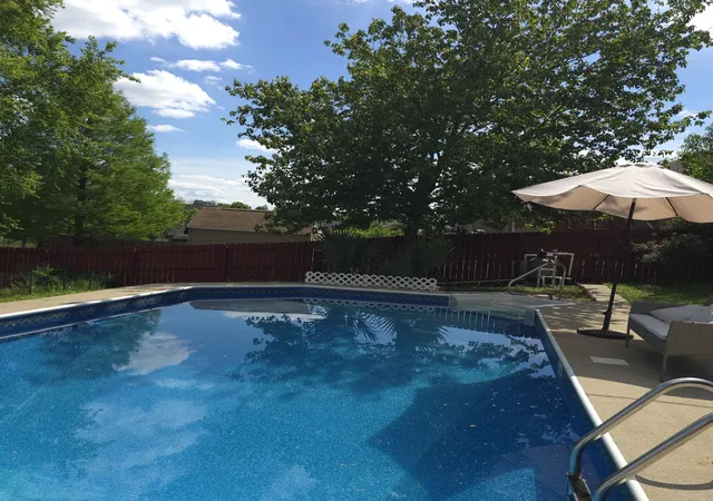 Photo 3 of Sale Pending at 1327 Bluebonnet Dr, Clarksville, TN 37042 | MLS# 3184520 | Listing updated on 2026-09-12