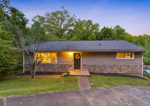 Photo 3 of Single family home for sale at 3616 Thrushwood Dr, Chattanooga, TN 37415 | MLS# 3205235 | Listing updated on 2026-10-19
