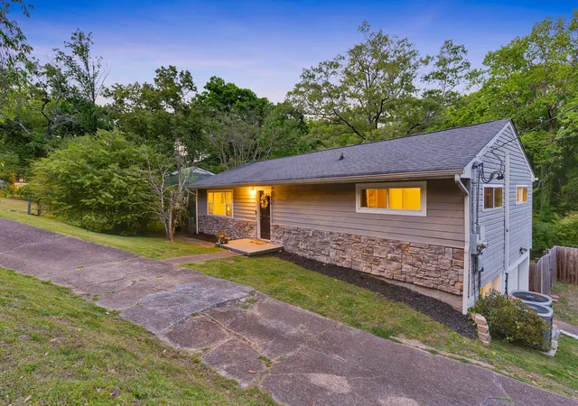 Photo 3 of Single family home for sale at 3616 Thrushwood Dr, Chattanooga, TN 37415 | MLS# 3205235 | Listing updated on 2026-10-30