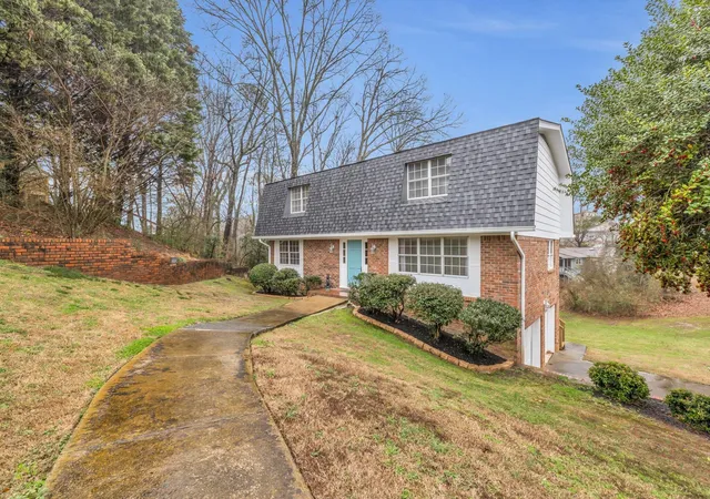 Photo 1 of Single family home for sale at 1806 Glen Oaks Ter, Chattanooga, TN 37412 | MLS# 3268528 | Listing updated on 2026-09-11