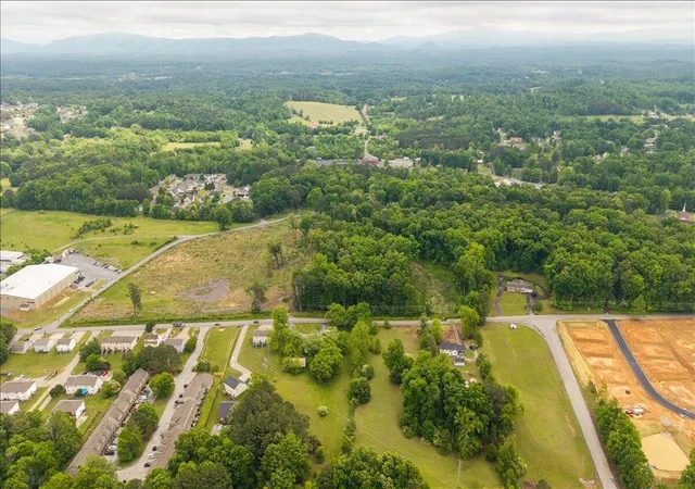 Photo 3 of Sale Pending at 23 Michigan Ave Rd NE, Cleveland, TN 37323 | MLS# 3223387 | Listing updated on 2026-09-11