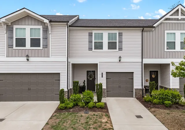 Photo 1 of Townhouse for sale at 1211 W End Sta Dr, Lebanon, TN 37087 | MLS# 3190720 | Listing updated on 2026-09-13
