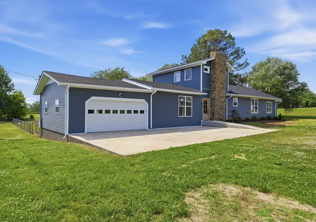Photo 1 of Single family home for sale at 71 David Crockett Hwy, Winchester, TN 37398 | MLS# 3191031 | Listing updated on 2026-09-11